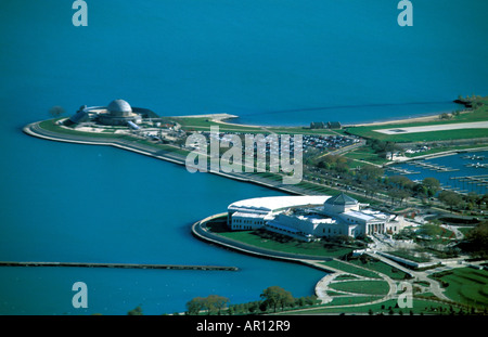 Vista di Adler Planetarium e Acquario Shedd Aquarium di Chicago Chicago STATI UNITI D'AMERICA Foto Stock