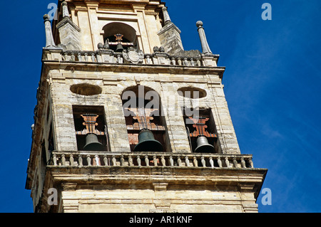 Campane nel campanile, la Cattedrale Mezquita di Cordova, Spagna Foto Stock