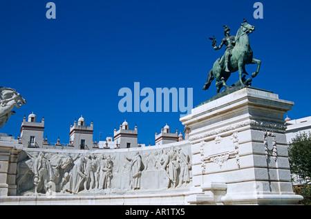 Monumento dedicato a Cortes di Cadice di 1812, Cadice il Parlamento, Plaza de Espana, Cadiz, Spagna Foto Stock