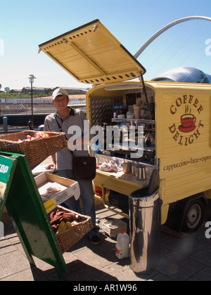 [Caffè Mobile Van] [Newcastle upon Tyne] Inghilterra Foto Stock