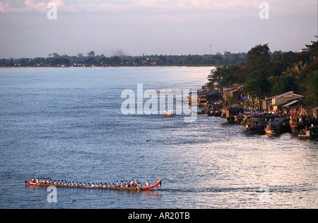 Fiume Tonle Sap, Bonn Omtonk Phnom Penh Cambogia Foto Stock