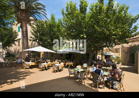 Ristorante nel centro del resort, Algajola vicino a Calvi, la Balagne, costa Nord, Corsica, Francia Foto Stock