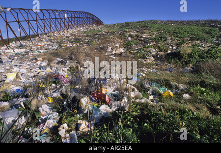 Discarica nel quartiere di Entressen in Istres, Bouches-du-Rhone, Francia. Foto Stock