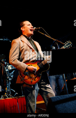 Pic martin phelps 09 07 06 lacock Jools Holland a Lacock Abbey Foto Stock