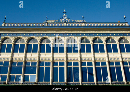 Il vecchio negozio di fronte Barnsley South Yorkshire Regno Unito Foto Stock