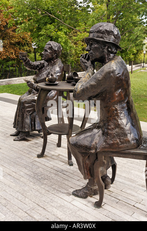 Un importante monumento situato sulla collina del Parlamento chiamato "Le donne sono le persone". Ottawa Ontario Canada Foto Stock