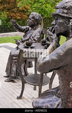 Un importante monumento situato sulla collina del Parlamento chiamato le donne sono persone, Quebec City Québec Canada. Foto Stock