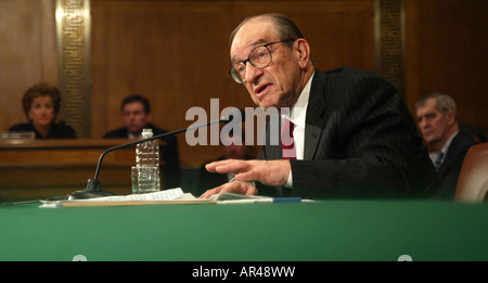 Washington, DC 2/24/04 presidente Alan Greenspan della Federal Reserve Board dei governatori Foto Stock