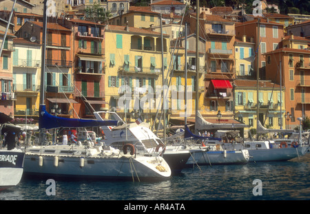 Villefranche è un luogo eccitante per il ristorante la vita sulla Riviera francese Foto Stock