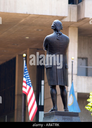 Statua di Samuel Adams in considerazione dello stato dell'Unione. Faneuil Hall Congress Street, da Miss Anne Whitney Foto Stock