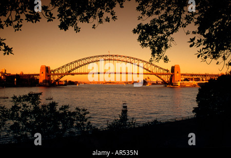 Milson del punto di Sydney e il Sydney Harbour Bridge dal punto di Blues, Sydney, Australia Foto Stock