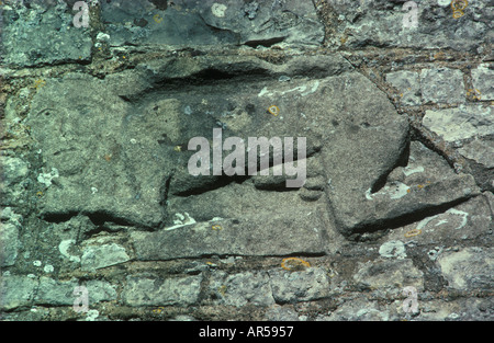 Simbolo di fertilità sul muro esterno della chiesa di St James' 'Grande' Abson Somerset Inghilterra HOMER SYKES Foto Stock