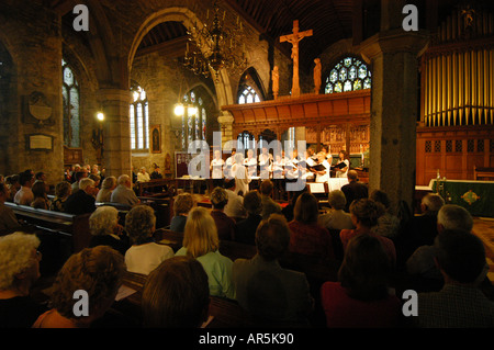 Foto di Mike Rushworth 23 07 2005 Concerto commemorativo a St Andrews Chiesa Ashburton Devon Foto Stock