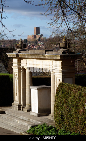 Seconda Guerra Mondiale Memorial Situato nel parco del Castello di Guildford Town Center Surrey in Inghilterra Foto Stock