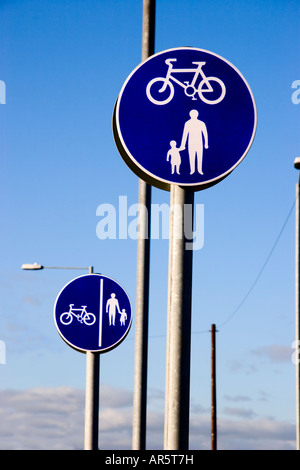 Uso condiviso e ciclo segregate e percorso pedonale segni, REGNO UNITO Foto Stock