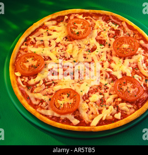 Formaggio e pomodoro pizza margherita Foto Stock