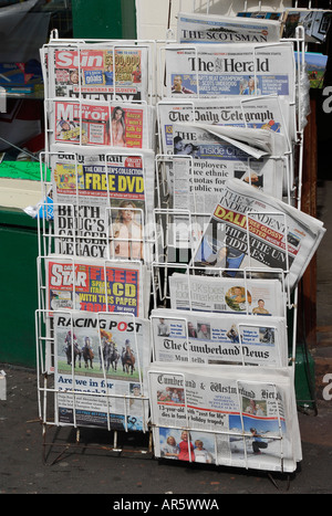 British UK quotidiani e giornali nazionali e regionali Foto Stock