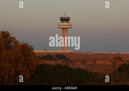 TORRE DE CONTROL del AEROPUERTO DEL PRAT Barcelona Foto Stock