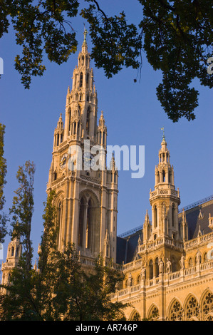 VIENNA AUSTRIA - Rathaus, Vienna neogotica del municipio Foto Stock