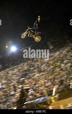 Crusty Demons Global Assault Tour 2004 Freestyle moto x Modello rilasciato Foto Stock