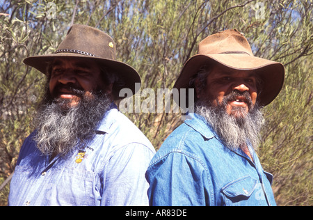 Elderand fratello in Iga Warta comunità nel nord Flinders Ranges Australia del Sud Foto Stock