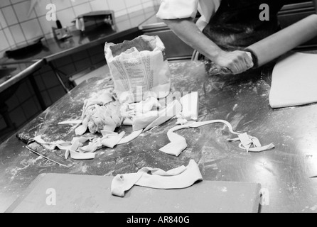 Immagine presa in Sofiero ristorante cucina a Helsingborg, Svezia. Leggermente granulosa. Per solo uso editoriale. Foto Stock