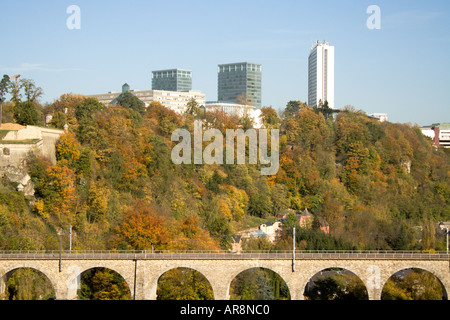 Vista delle istituzioni europee edifici in Kirchberg, città di Lussemburgo, Granducato del Lussemburgo Foto Stock