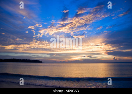 Tramonto su Bang Tao Beach, Phuket, Thailandia, ASIA Foto Stock