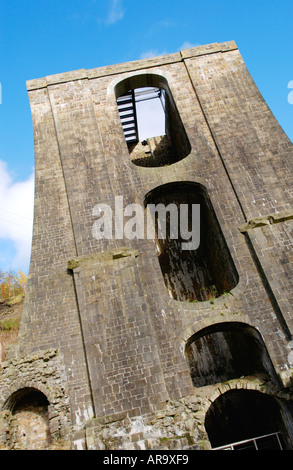 Acqua Torre di equilibrio costruito nel 1839 a Blaenafon Ironworks Gwent South Wales UK Foto Stock