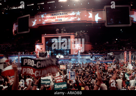 I delegati alla Convenzione Nazionale Democratica nel Madison Square Garden di New York il 12 Luglio 1992 Foto Stock