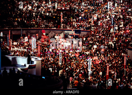 I delegati alla Convenzione Nazionale Democratica nel Madison Square Garden di New York il 12 Luglio 1992 Foto Stock