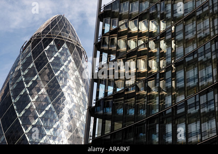 Swiss Re e Willis edifici della città di Londra REGNO UNITO Foto Stock