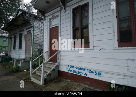 Case abbandonate danneggiato dall' uragano Katrina New Orleans in Louisiana USA Foto Stock