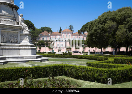 Praca Afonso de Albuquerque, Palazzo presidenziale in background, Belem, Portogallo Foto Stock