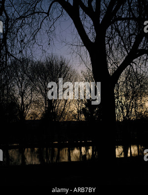 Un'immagine del Fiume Great Ouse a Bedford preso in serata Foto Stock