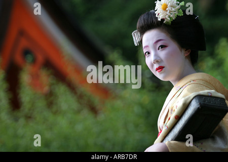 Umechika 22 enne Maiko dal distretto di Kamishichiken Giappone Kyoto 18 10 2005 Foto Stock