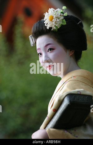 Umechika 22 enne Maiko dal distretto di Kamishichiken Giappone Kyoto 18 10 2005 Foto Stock