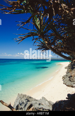Spiaggia sulla costa nord dell'isola di Boracay al largo della costa di Panay, Filippine, Asia Foto Stock
