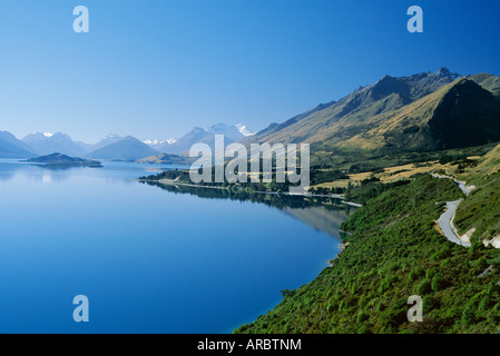 Guardando a nord-nord-ovest verso la punta settentrionale del Lago Wakatipu a Glenorchy, west Otago, Isola del Sud, Nuova Zelanda Foto Stock