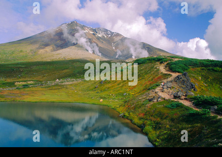 Le bocchette di zolfo, Mt. Asahidake (2290 m), Daisetsuzan National Park, Hokkaido, Giappone Foto Stock