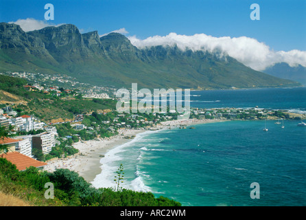 Clifton Bay, al riparo dalla testa di leone e dodici apostoli, Cape Town, Sud Africa Foto Stock