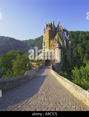 Burg Eltz, vicino a Cochem, Renania (Renania-Palatinato) (Renania-Palatinato), Germania, Europa Foto Stock