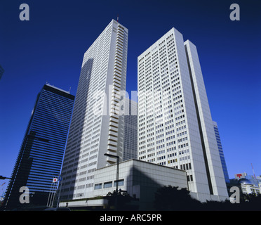 Grattacieli nel quartiere di Shinjuku a Tokyo, Giappone, Asia Foto Stock