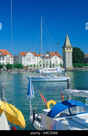 Vista sul porto e sul lago di Costanza, Lindau, Baviera, Germania, Europa Foto Stock