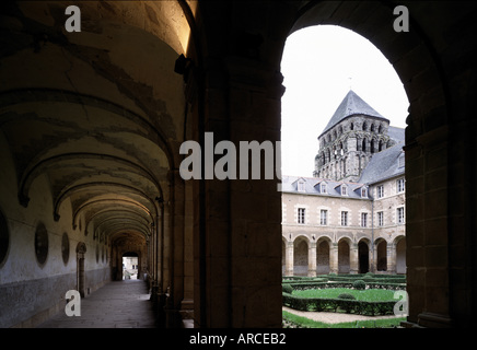 (Redon Ille-et-Vilaine), Abteikirche, Kirche und Kreuzgang Foto Stock