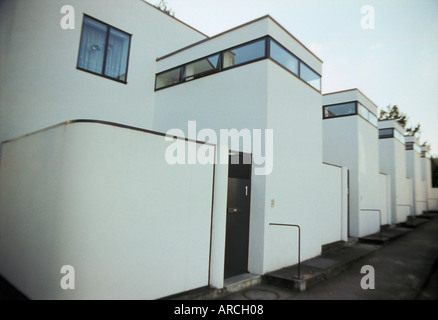 Una casa nel famoso insediamento Weissenhof progettato dall architetto J J P Oud in Killesberg Stuttgart Germania Foto Stock