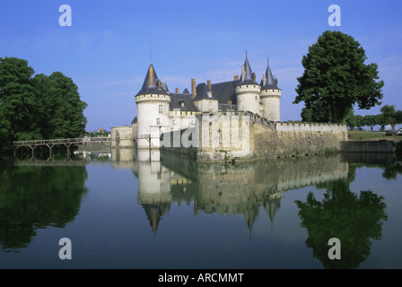 Sully-sur-Loire chateau, Valle della Loira, Sito Patrimonio Mondiale dell'UNESCO, Francia, Europa Foto Stock