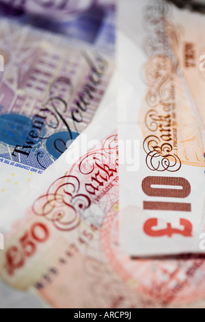 Inglese cinquanta venti e dieci pound note Foto Stock