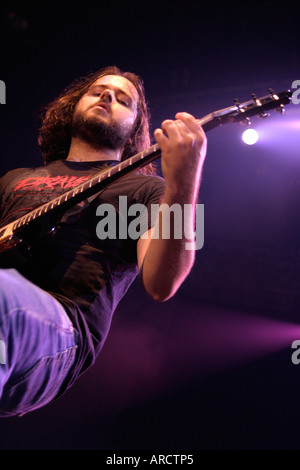 Funebre per un amico Headline il gusto del caos Tour Cardiff International Arena South Wales UK Foto Stock