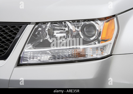 2006 Suzuki Grand Vitara Luxury in argento - Faro anteriore Foto Stock